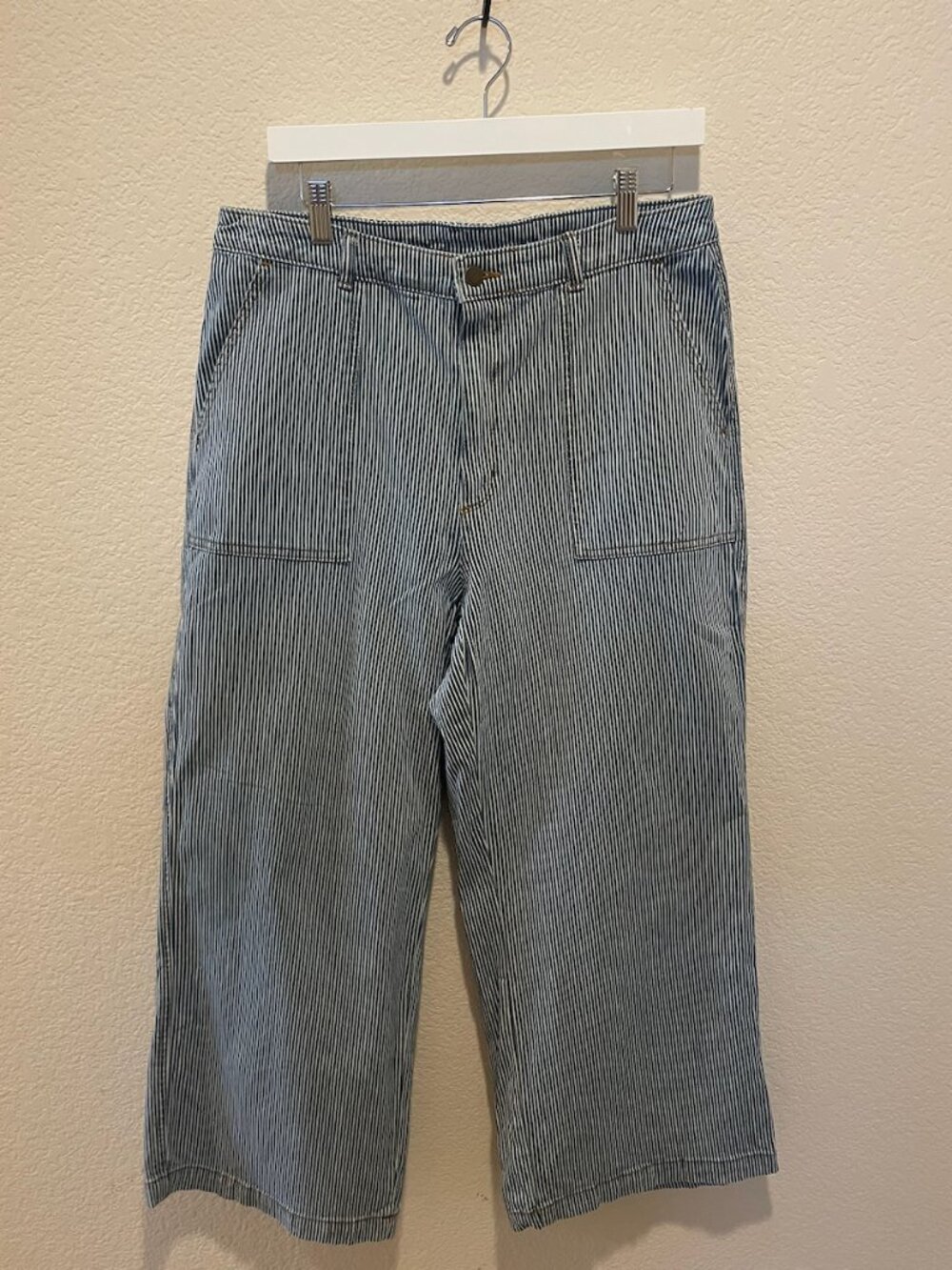 Universal Threads Wide Leg Jeans